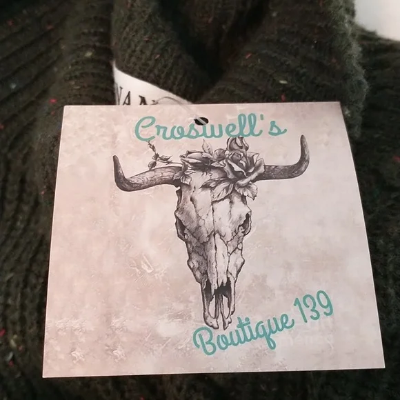 👀NWT! Distressed sweater, tagged as M but more like L/XL. Dark green.See pics. - Picture 5 of 13